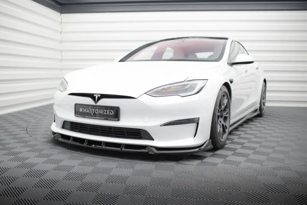 Front Splitter V.1 compatible with Tesla Model S Plaid Mk1 Facelift