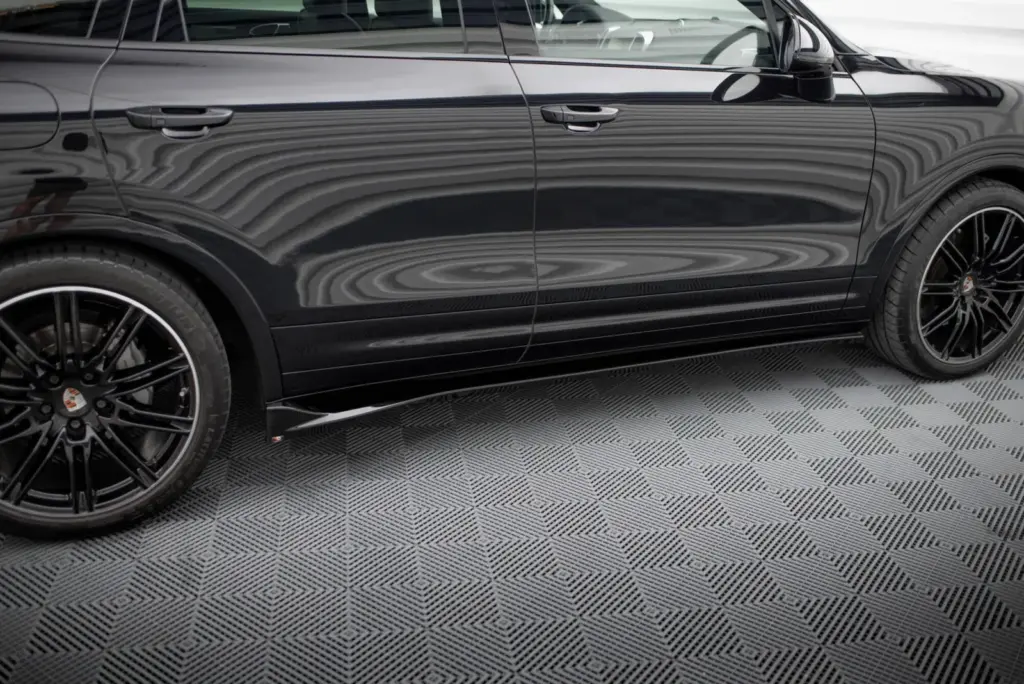 Side Skirts Diffusers compatible with Porsche Cayenne Mk2 Facelift