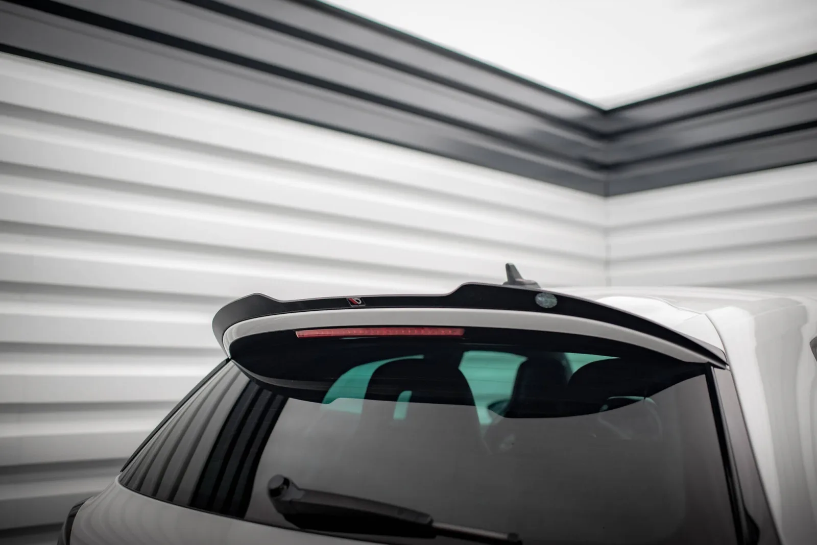 Spoiler Cap V.2 compatible with Volkswagen Scirocco R Mk3