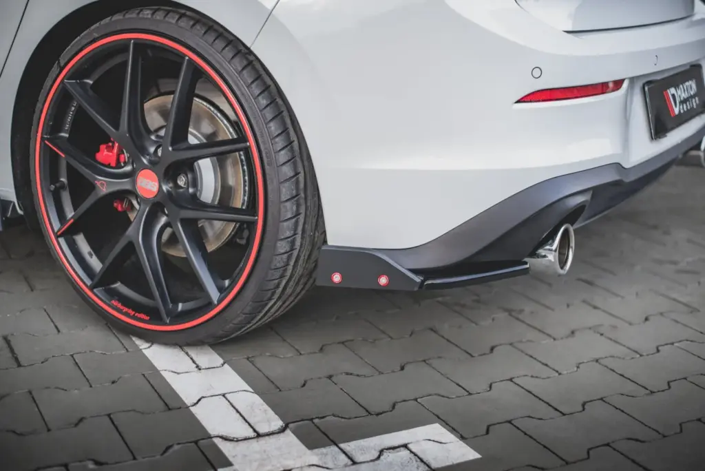 Rear Side Splitters V.2 + Flaps compatible with Volkswagen Golf GTI / GTE Mk8