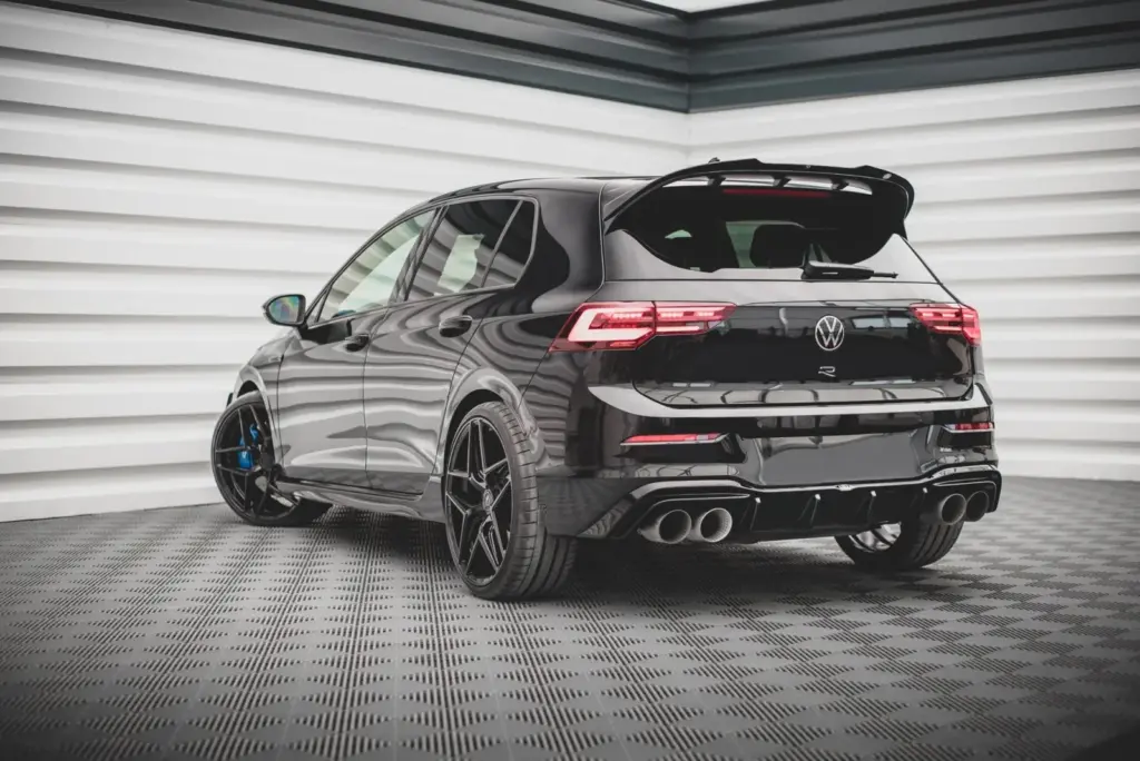 Rear Valance V.2 compatible with Volkswagen Golf R Hatchback Mk8