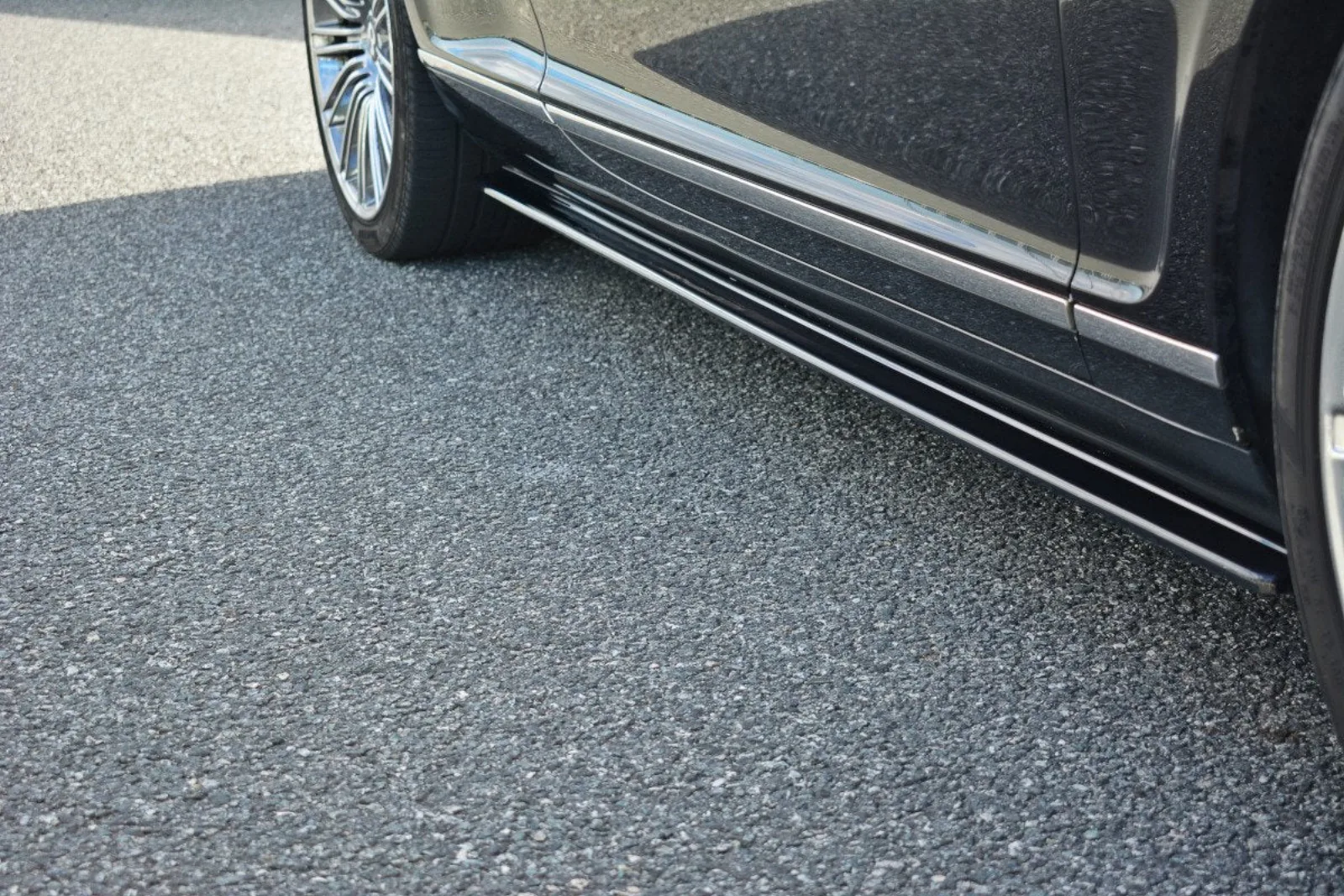 Side Skirts Diffusers compatible with Bentley Continental GT