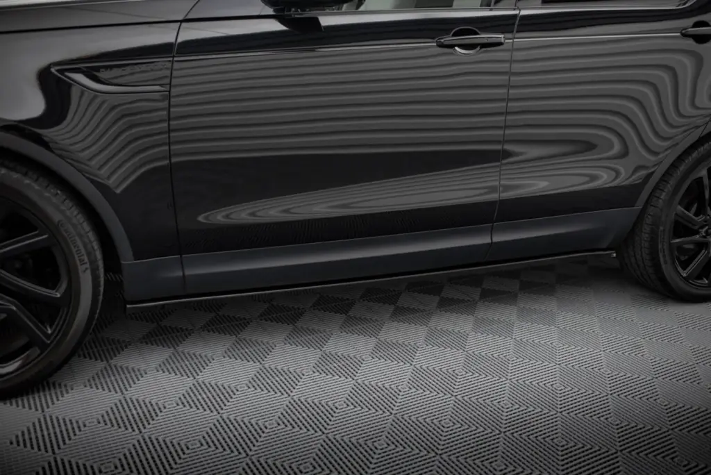 Side Skirts Diffusers compatible with Land Rover Discovery HSE Mk5