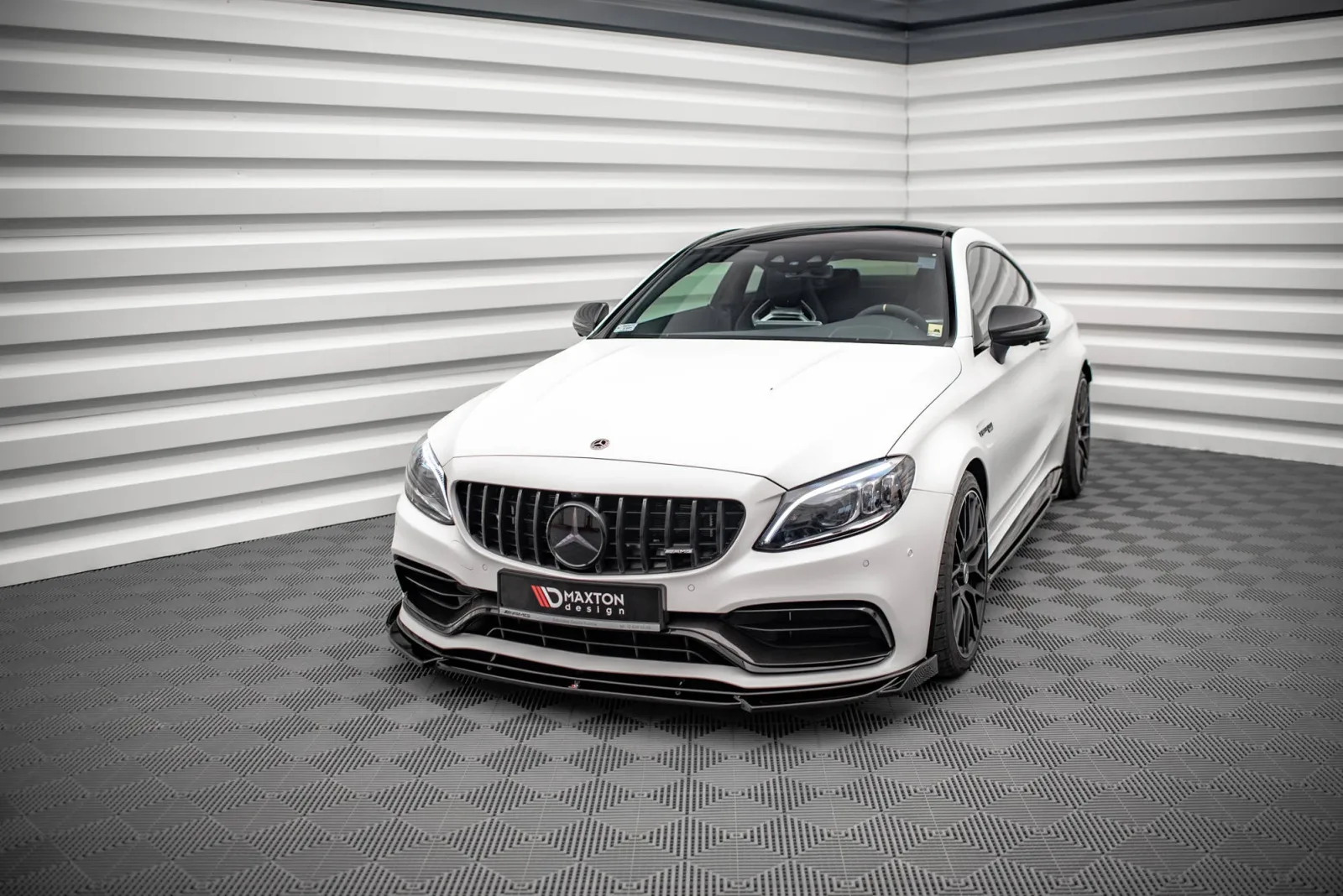 Front Splitter V.2 compatible with Mercedes-AMG C63 Coupe AMG Aero Pack C205 Facelift