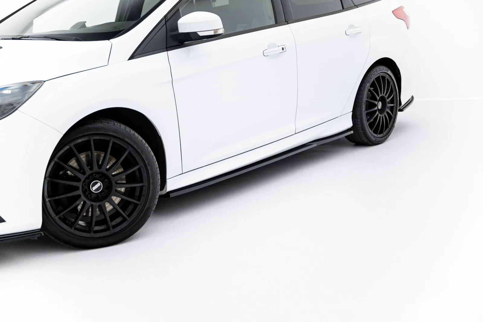 Side Skirts Diffusers V.3 compatible with Ford Focus ST Mk3