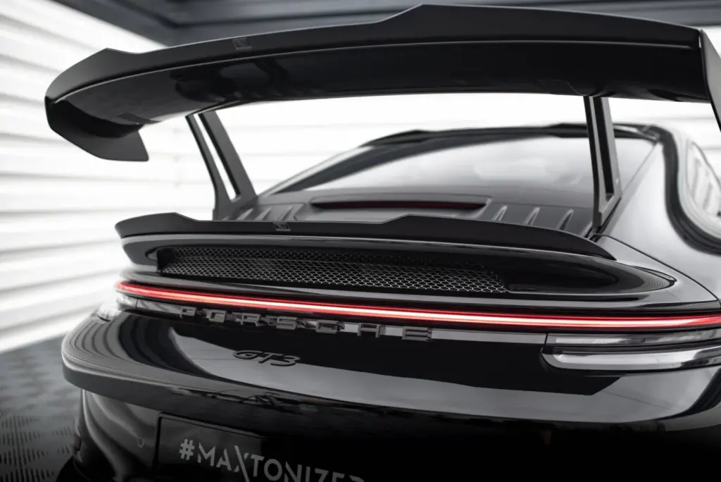 Lower Spoiler Extension compatible with Porsche 911 992 GT3
