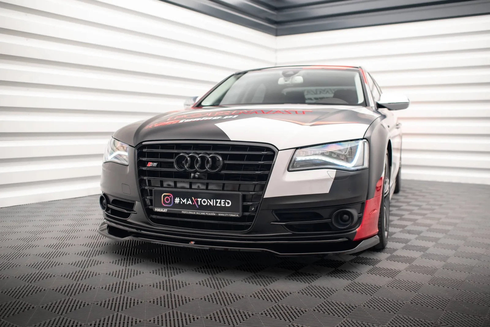 Front Splitter V.1 compatible with Audi S8 D4