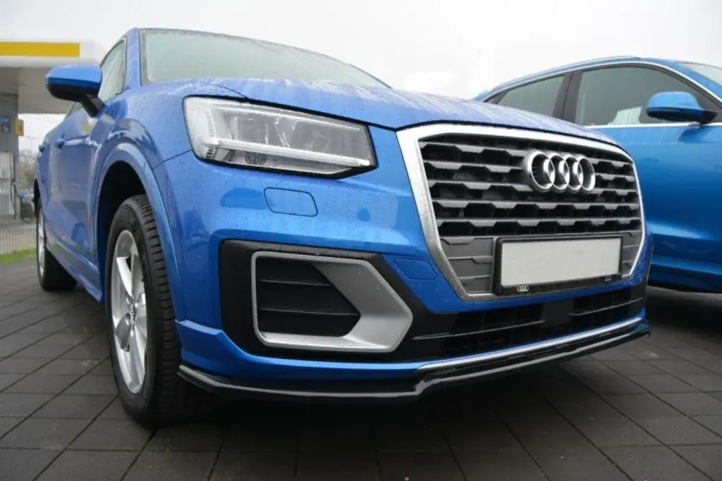 Front Splitter compatible with Audi Q2 Mk.1