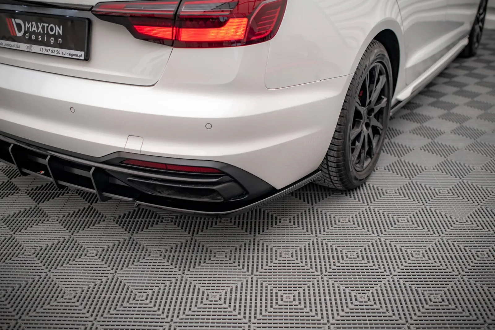 Rear Side Splitters compatible with Audi A4 B9 Facelift