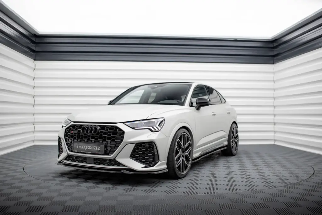 Front Splitter V.1 compatible with Audi RSQ3 Sportback / SUV F3