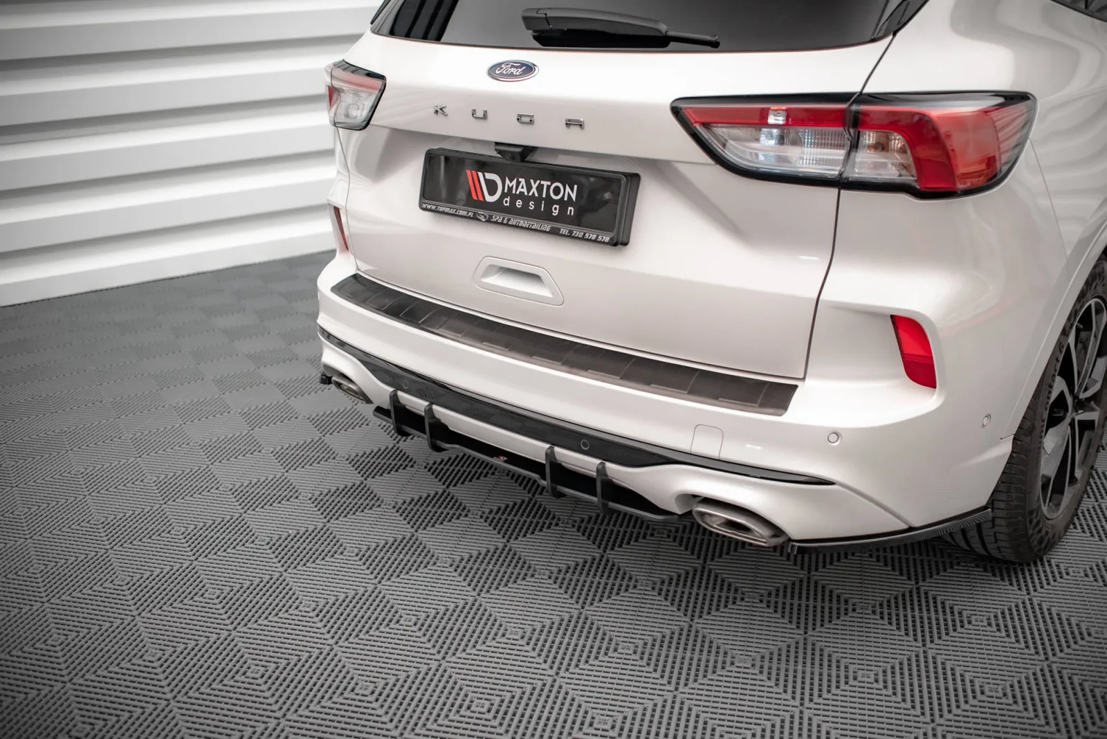 Rear Diffuser Street Pro compatible with Ford Kuga ST-Line Mk3