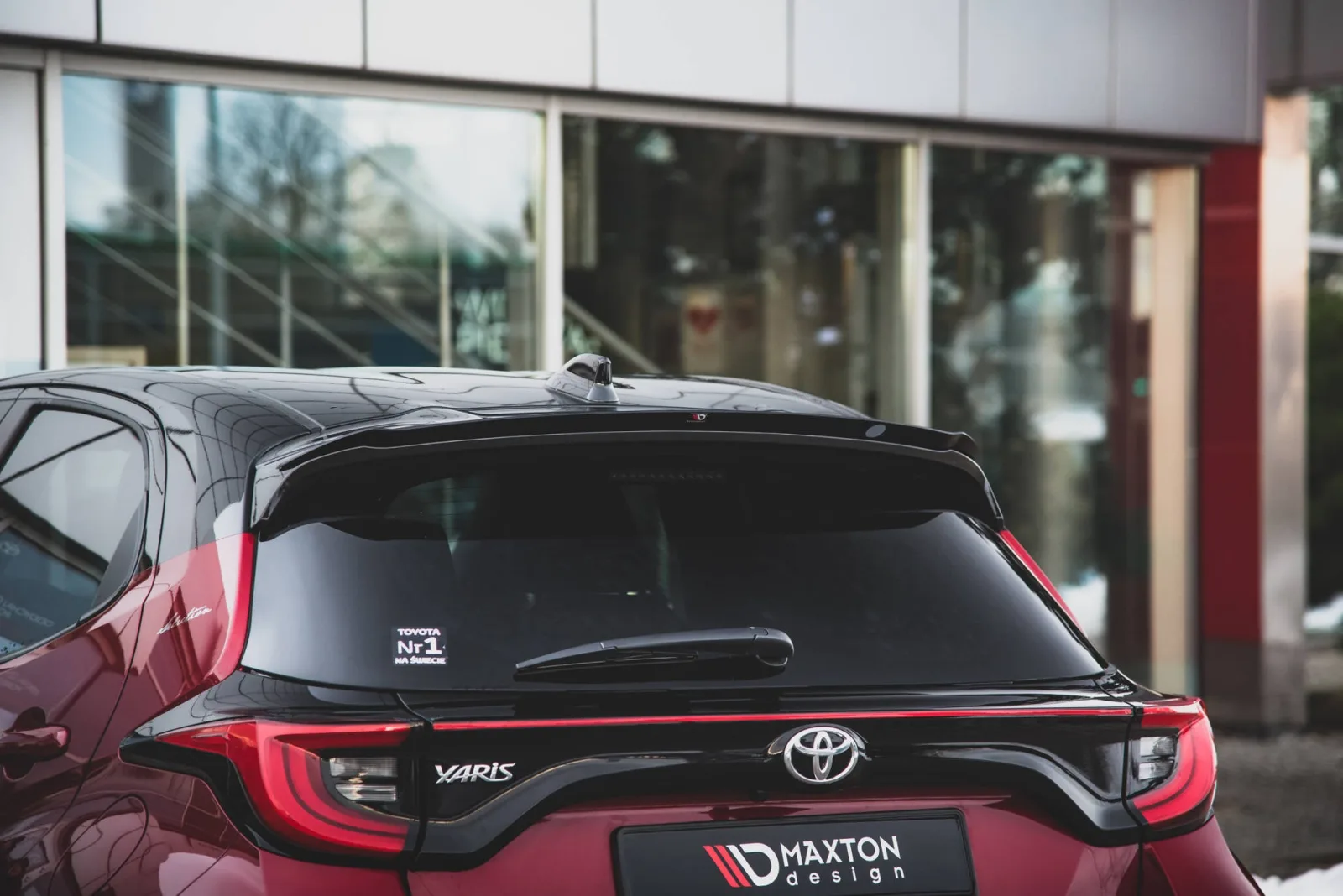 Spoiler Cap V.1 compatible with Toyota Yaris Mk4