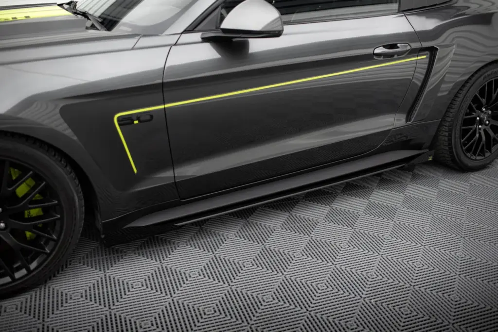 Side Skirts Diffusers Street Pro + Flaps compatible with Ford Mustang GT Mk6