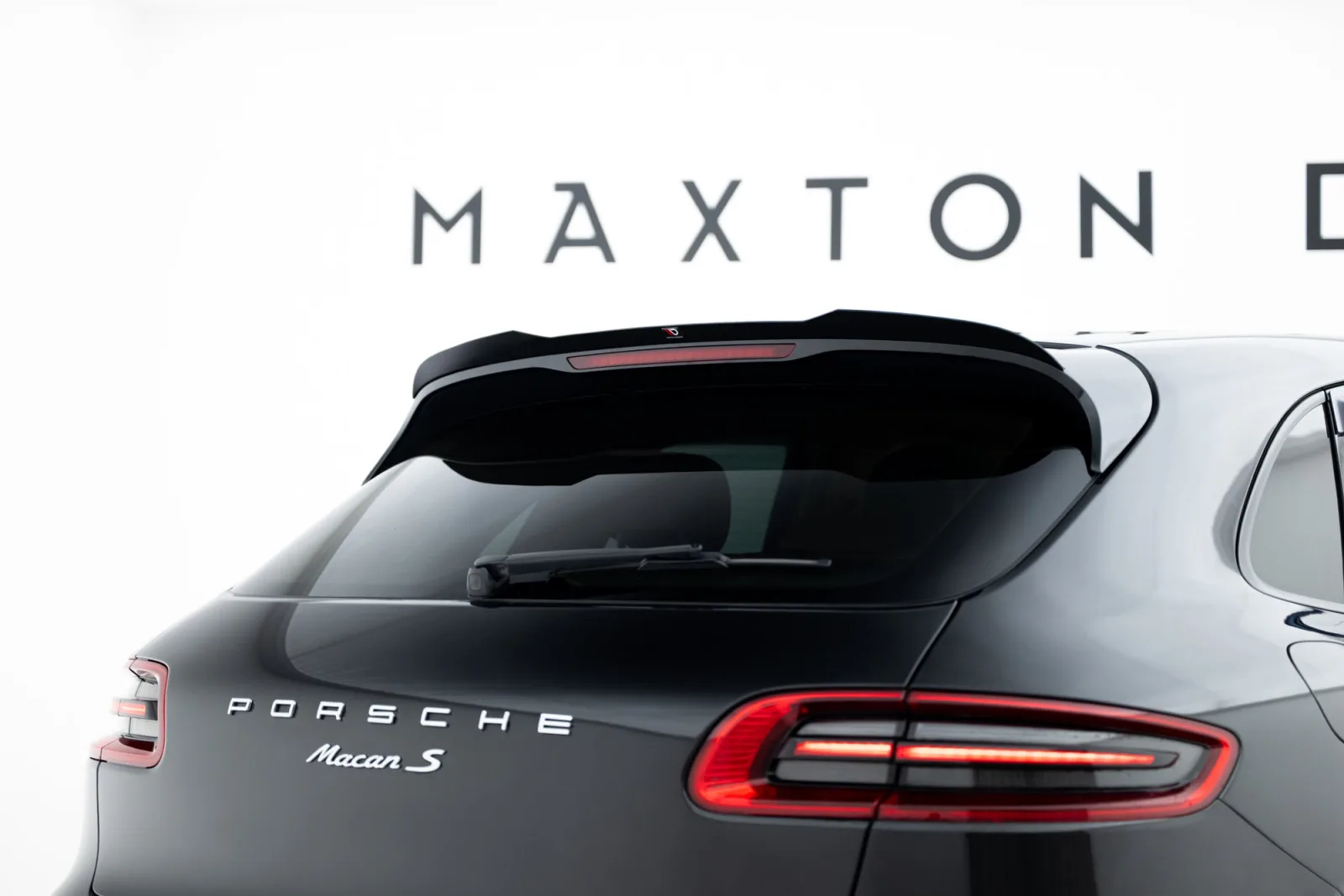 Spoiler Cap compatible with Porsche Macan Mk1