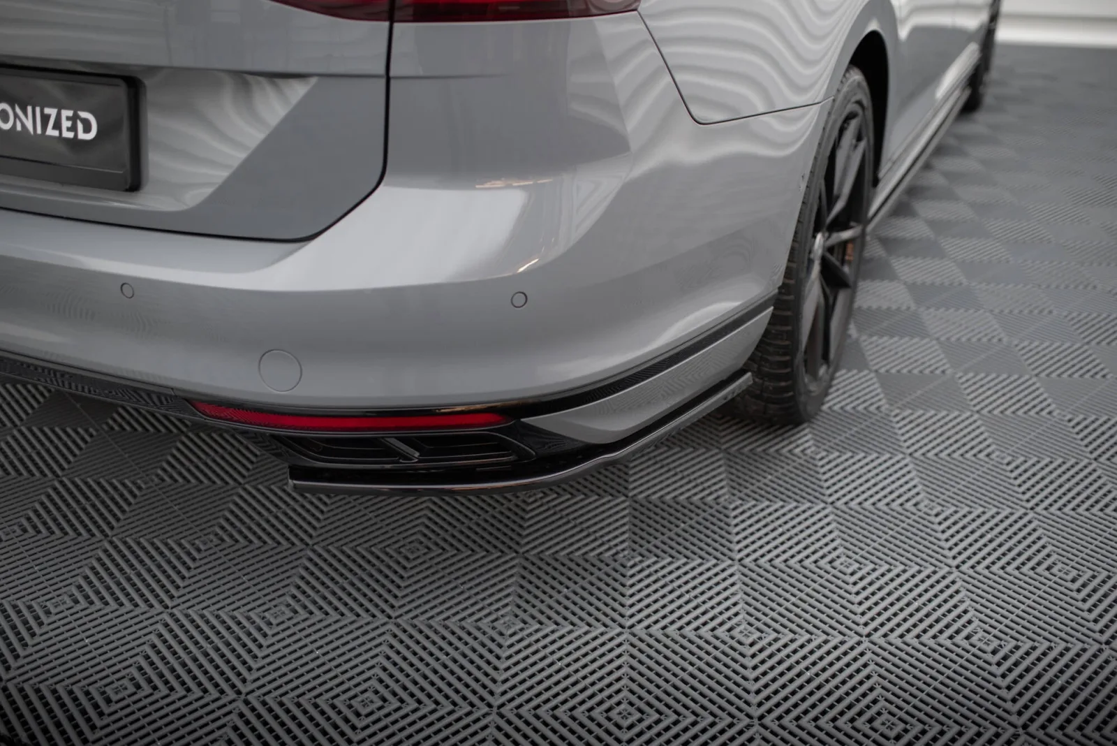 Rear Side Splitters compatible with Volkswagen Passat R-Line B8 Facelift