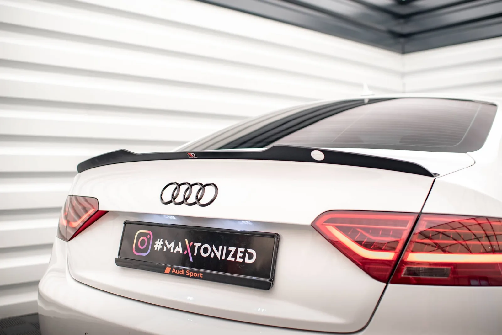 Spoiler Cap compatible with Audi A5 Coupe 8T
