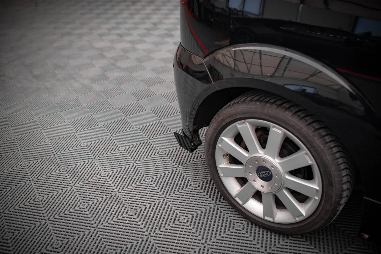 Rear Side Flaps compatible with Ford Fiesta ST Mk6