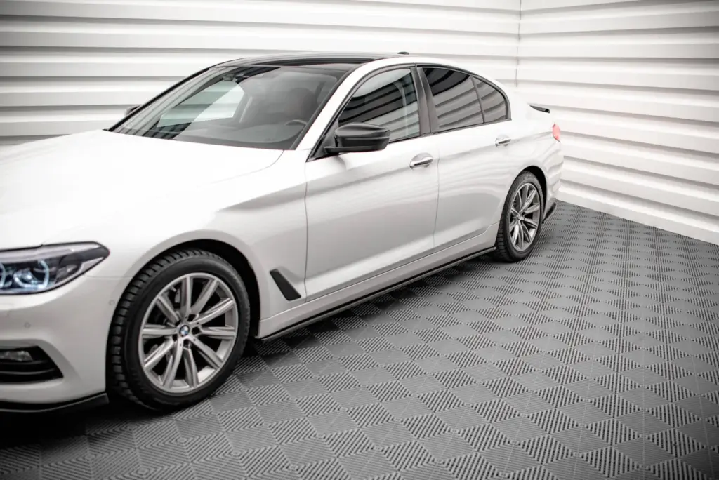Side Skirts Diffusers compatible with BMW 5 G30 / G31