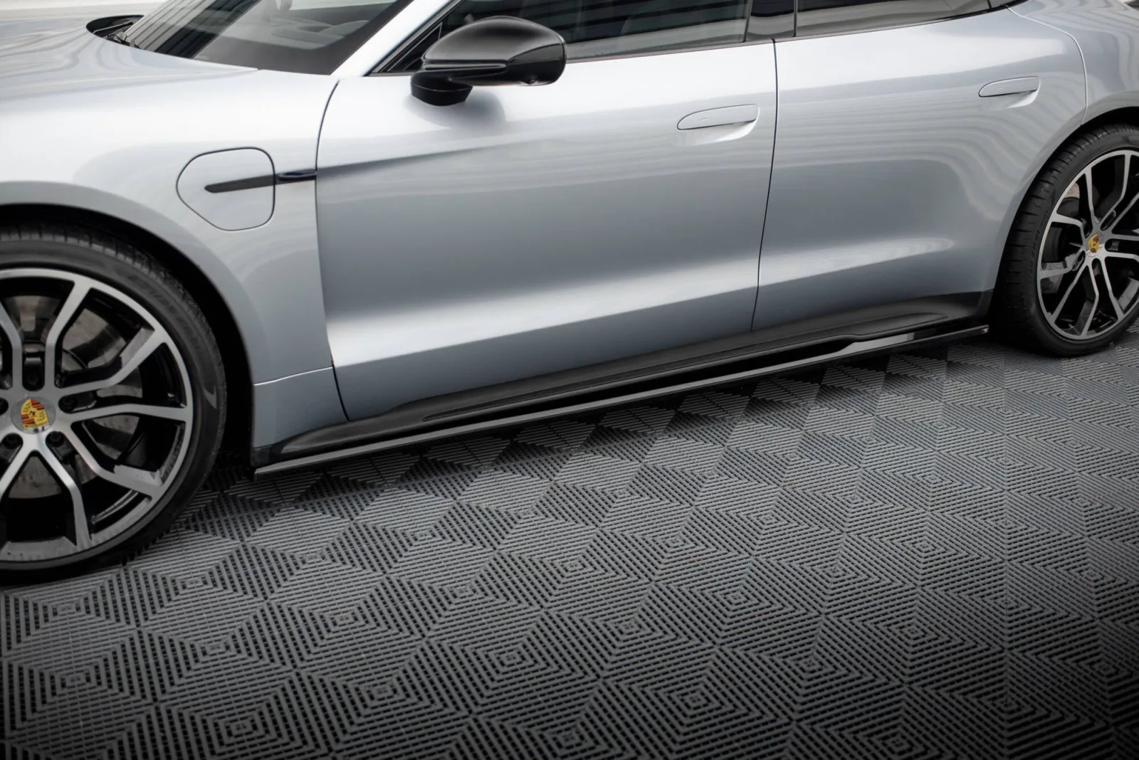 Side Skirts Diffusers compatible with Porsche Taycan Sport Design / Taycan 4 Sport Design / Taycan 4S Design / Taycan GTS Sport Design Mk1