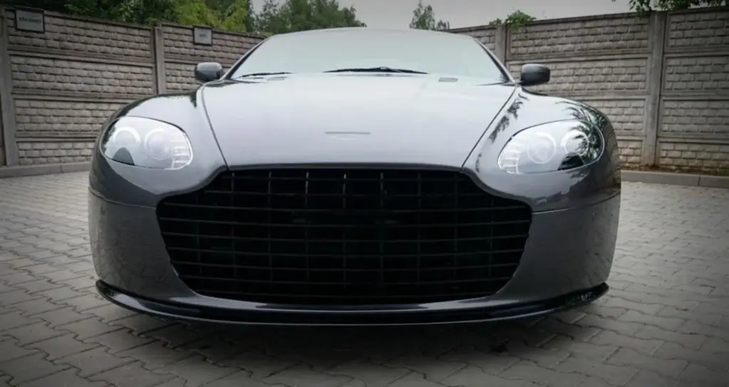 Front Splitter compatible with Aston Martin V8 Vantage