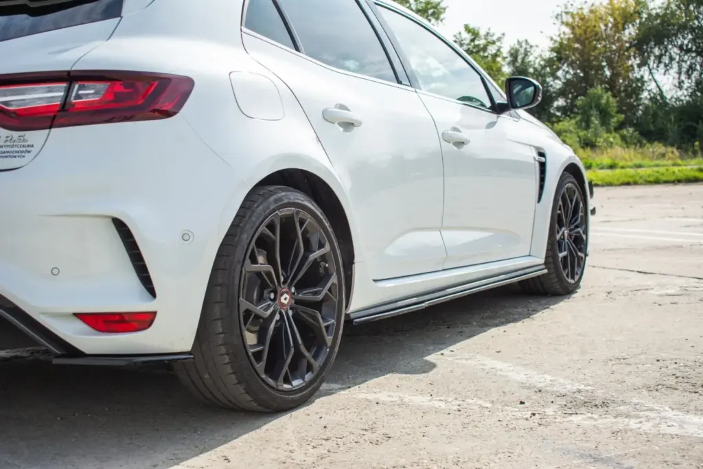 Side Skirts Diffusers compatible with Renault Megane IV RS