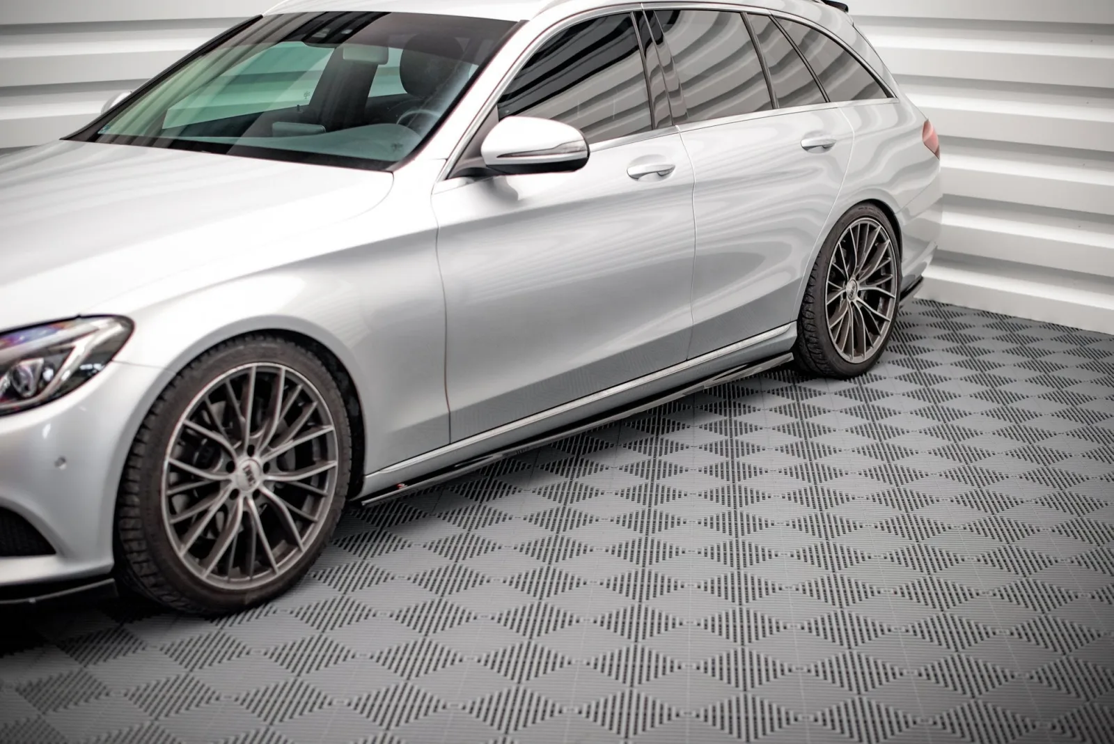 Side Skirts Diffusers compatible with Mercedes-Benz C W205