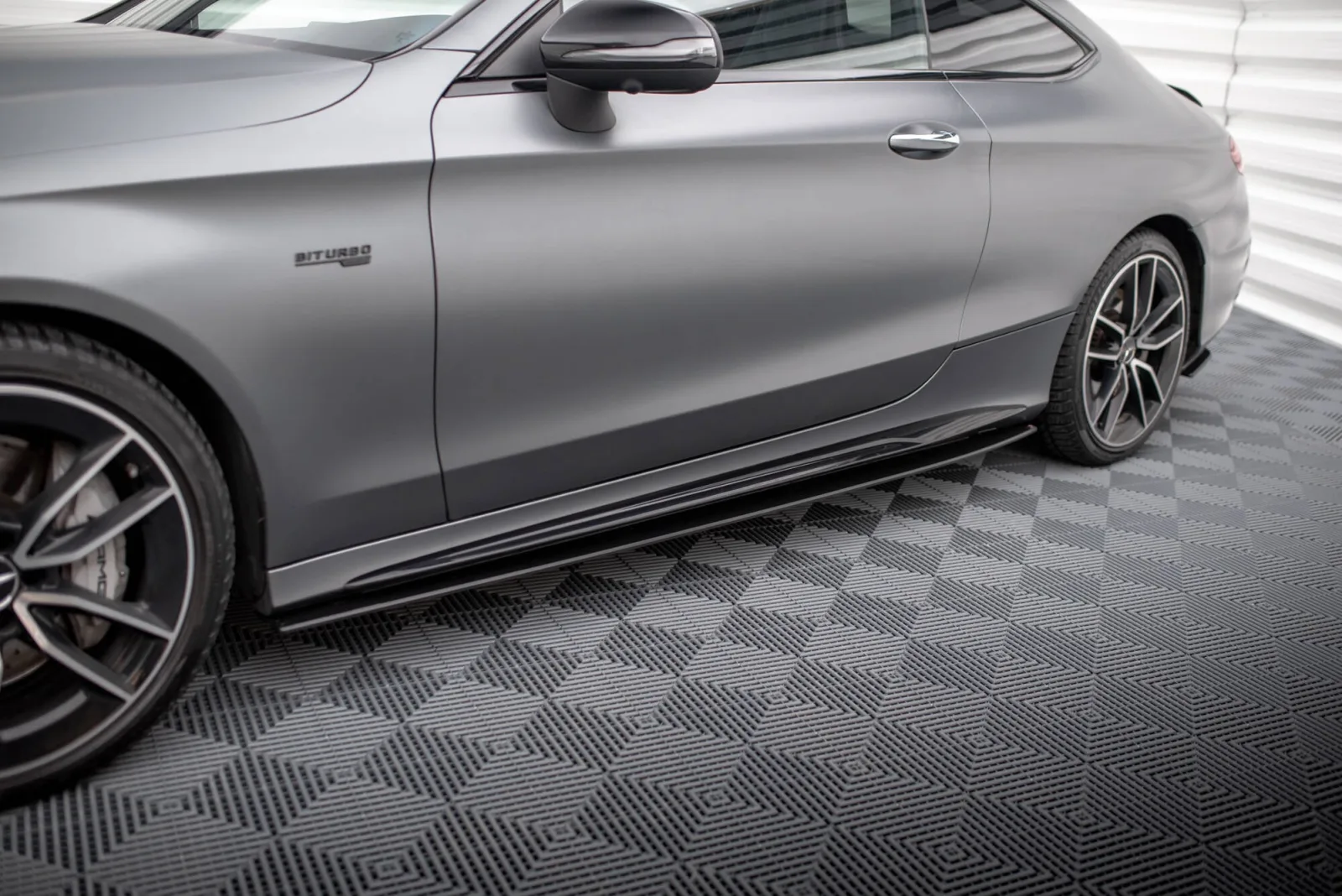Side Skirts Diffusers Street Pro compatible with Mercedes-AMG C43 Coupe / Cabrio C205 Facelift / A205 Facelift