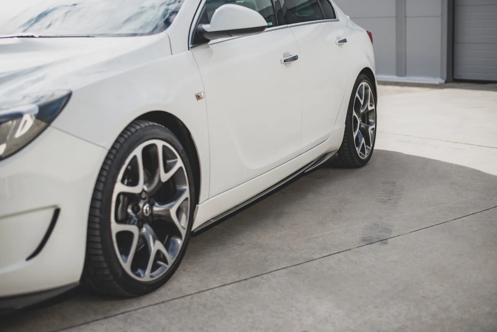 Side Skirts Diffusers compatible with Opel Insignia Mk. 1 OPC