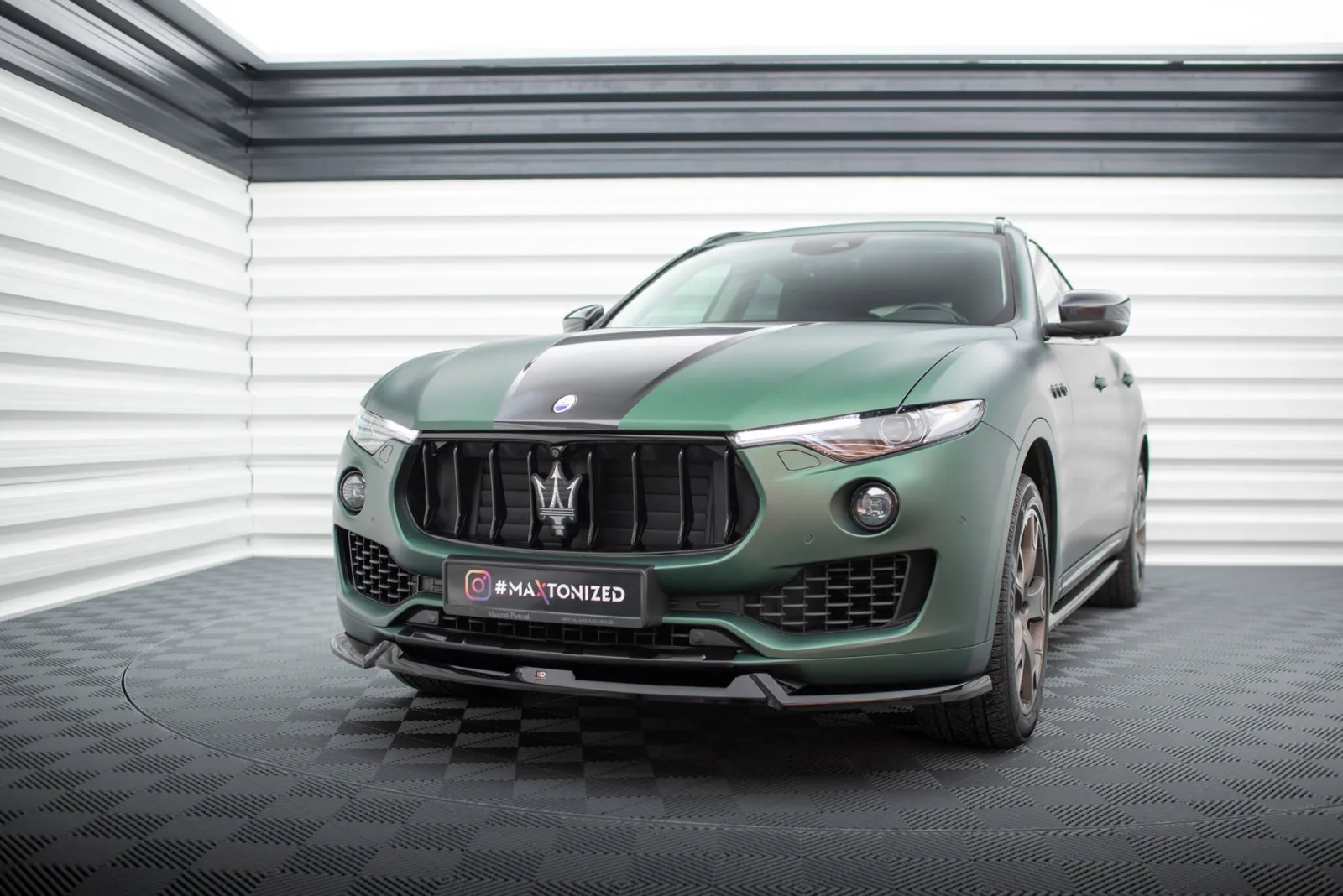 Front Splitter V.1 compatible with Maserati Levante Mk1