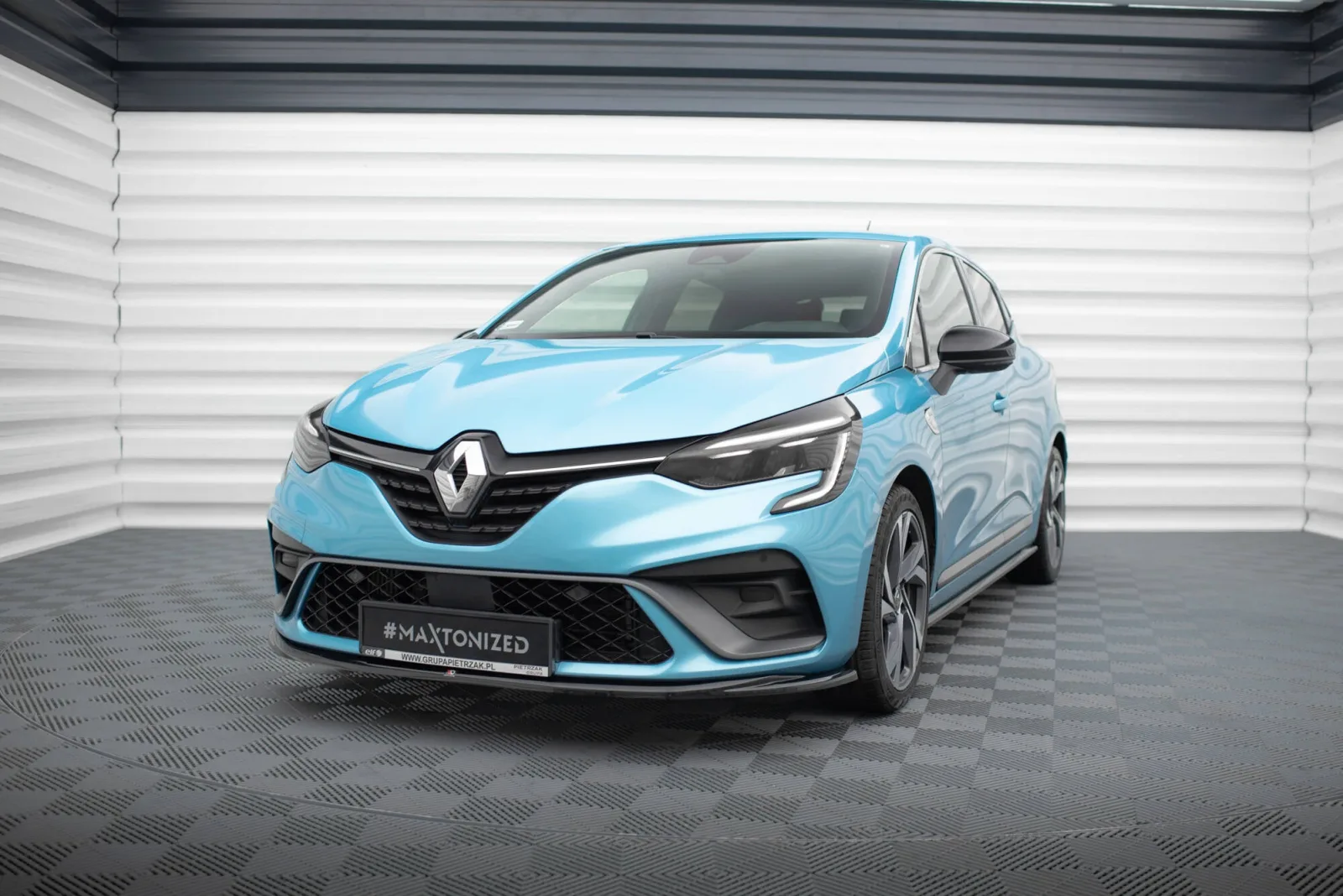 Front Splitter V.2 compatible with Renault Clio R.S. Line Mk5