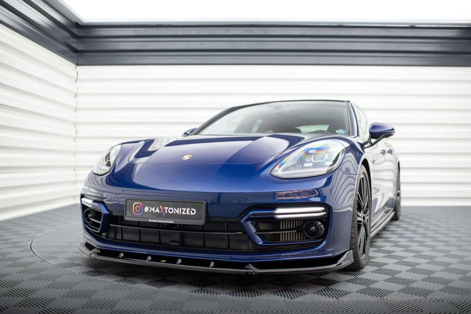 Front Splitter V.2 compatible with Porsche Panamera E-Hybrid 971 Facelift