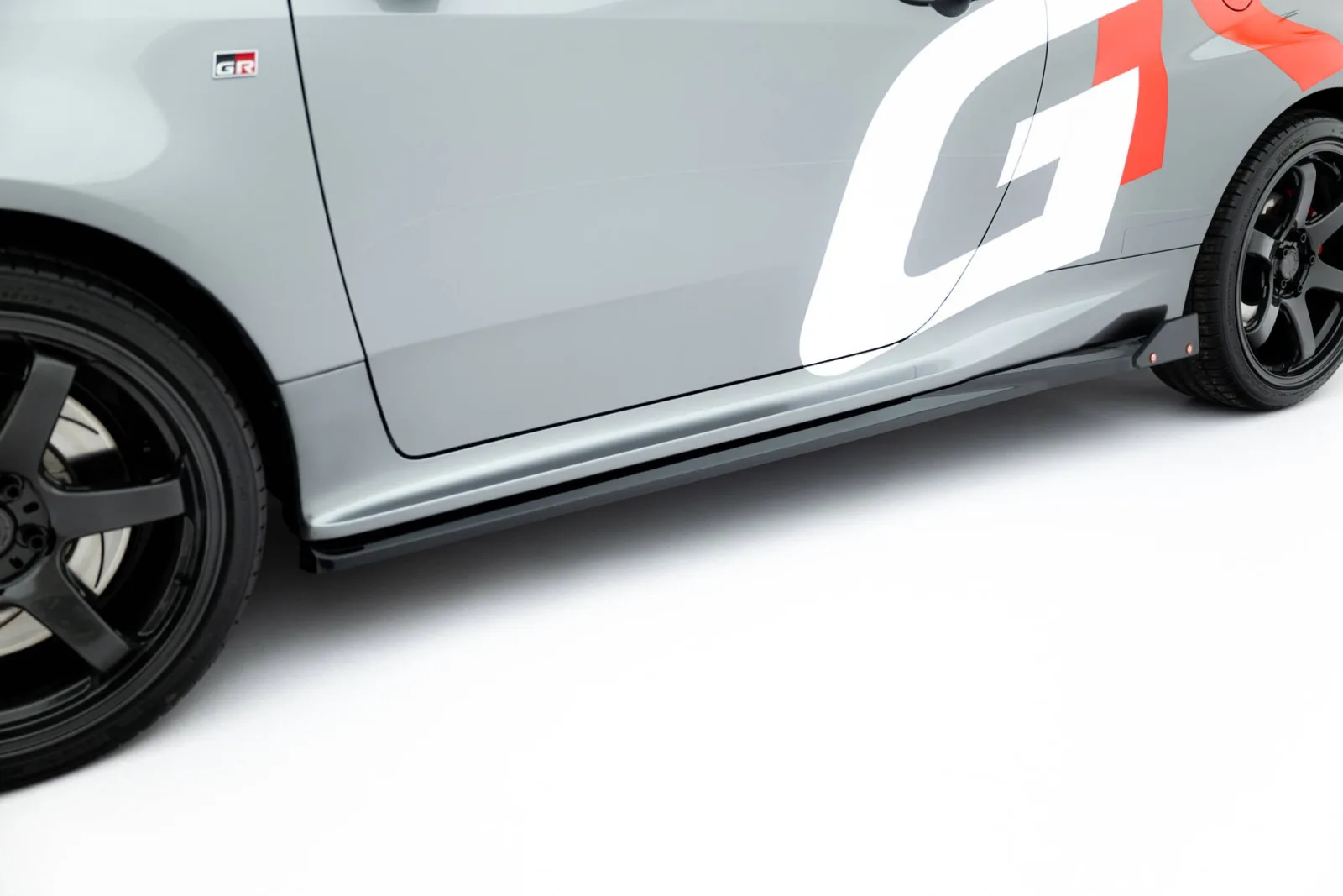 Side Skirts Diffusers + Flaps compatible with Toyota GR Yaris Mk4 Facelift