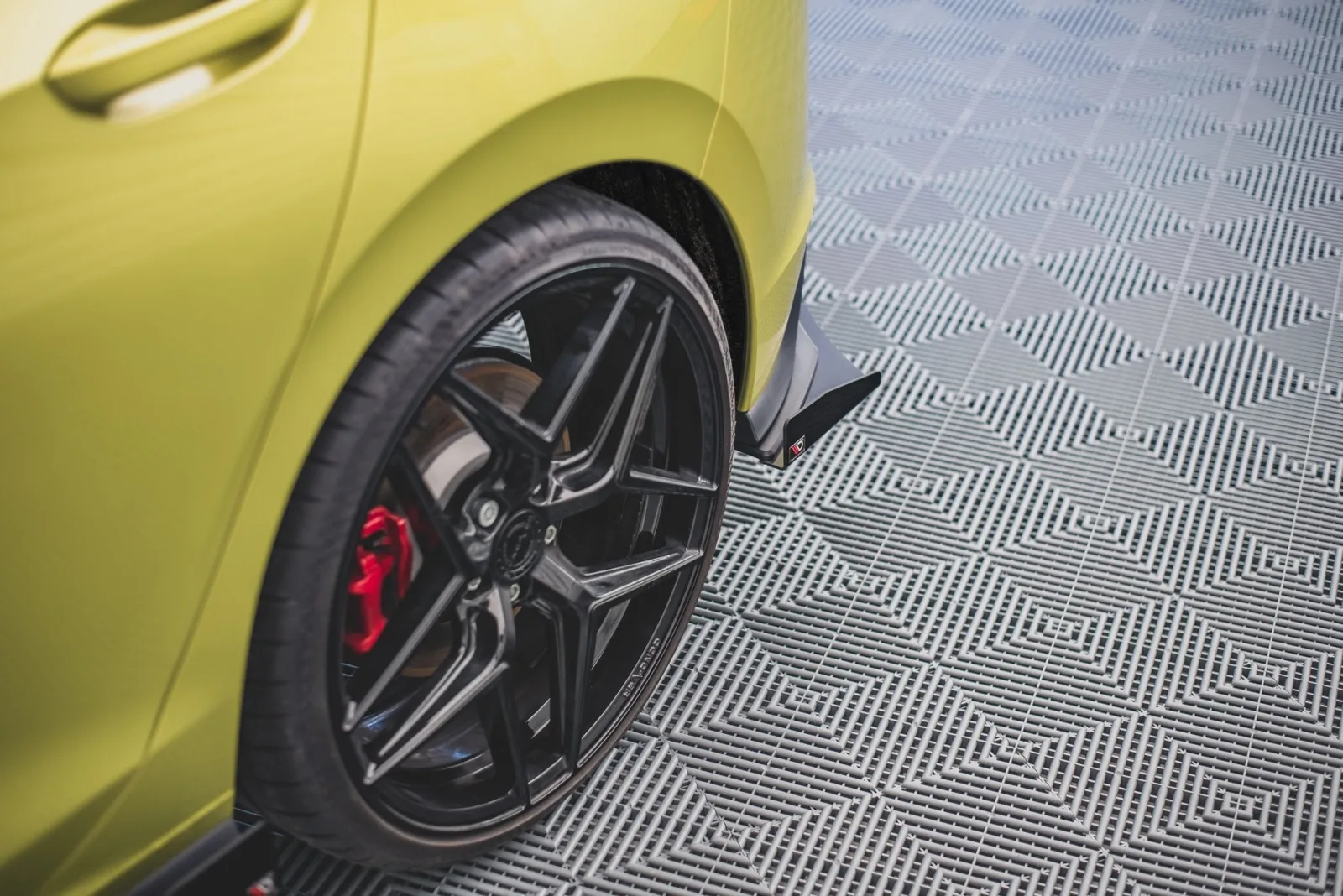 Rear Side Flaps compatible with Volkswagen Golf GTI Clubsport Mk8