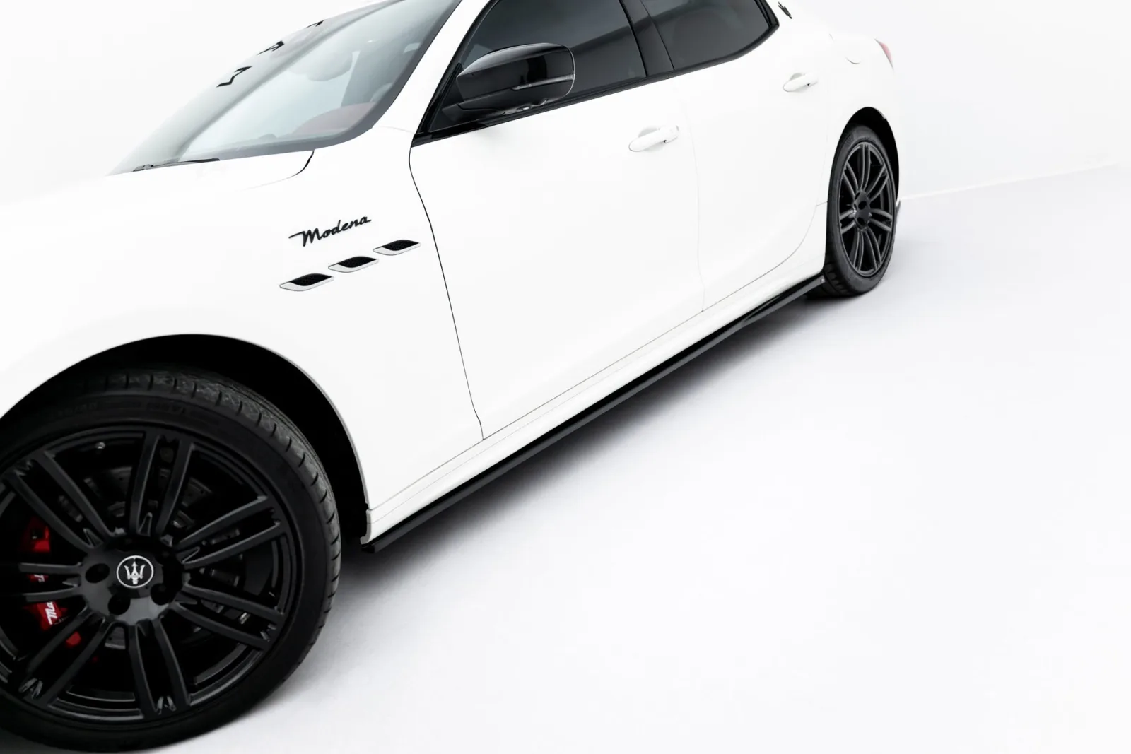 Side Skirts Diffusers compatible with Maserati Ghibli Modena Mk3 Facelift