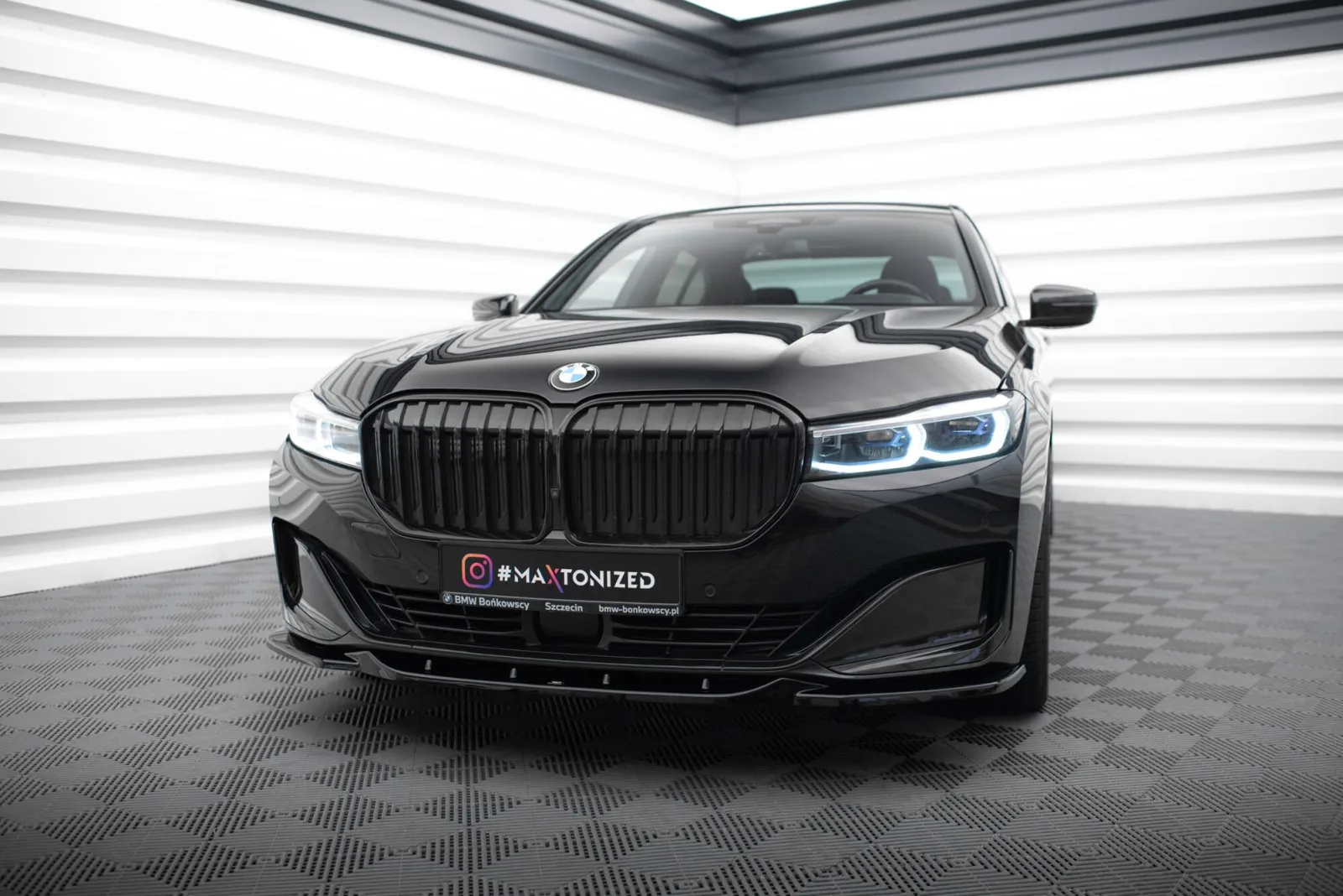 Front Splitter V.2 compatible with BMW 7 G11 / G12 Facelift