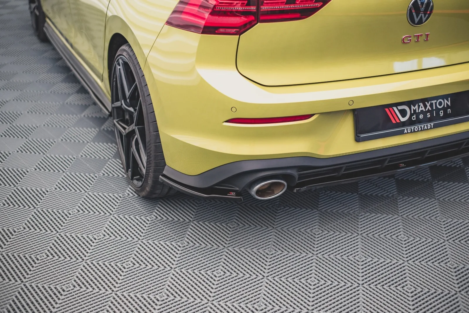 Rear Side Splitters V.2 compatible with Volkswagen Golf GTI Clubsport Mk8