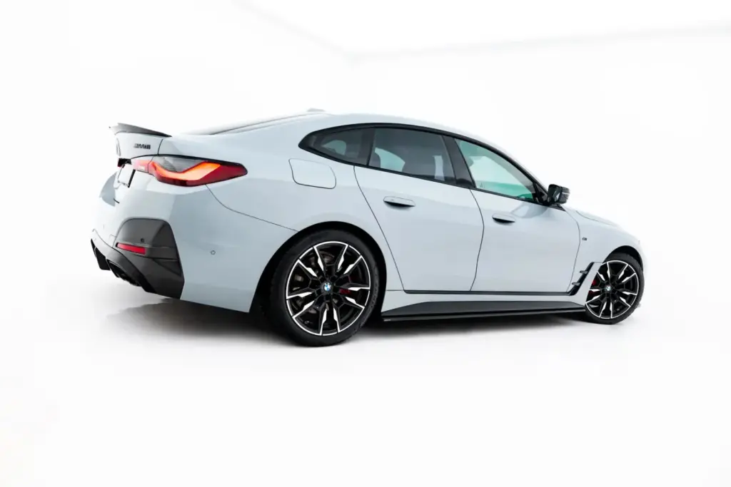 Side Skirts Diffusers V.1 compatible with BMW 4 Gran Coupe M-Pack / M440i G26