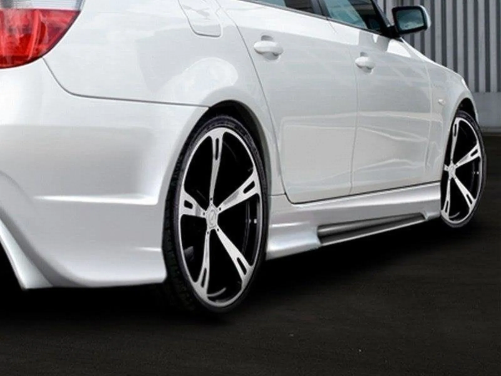 Side Skirts Diffusers compatible with BMW 5 E60 / E61