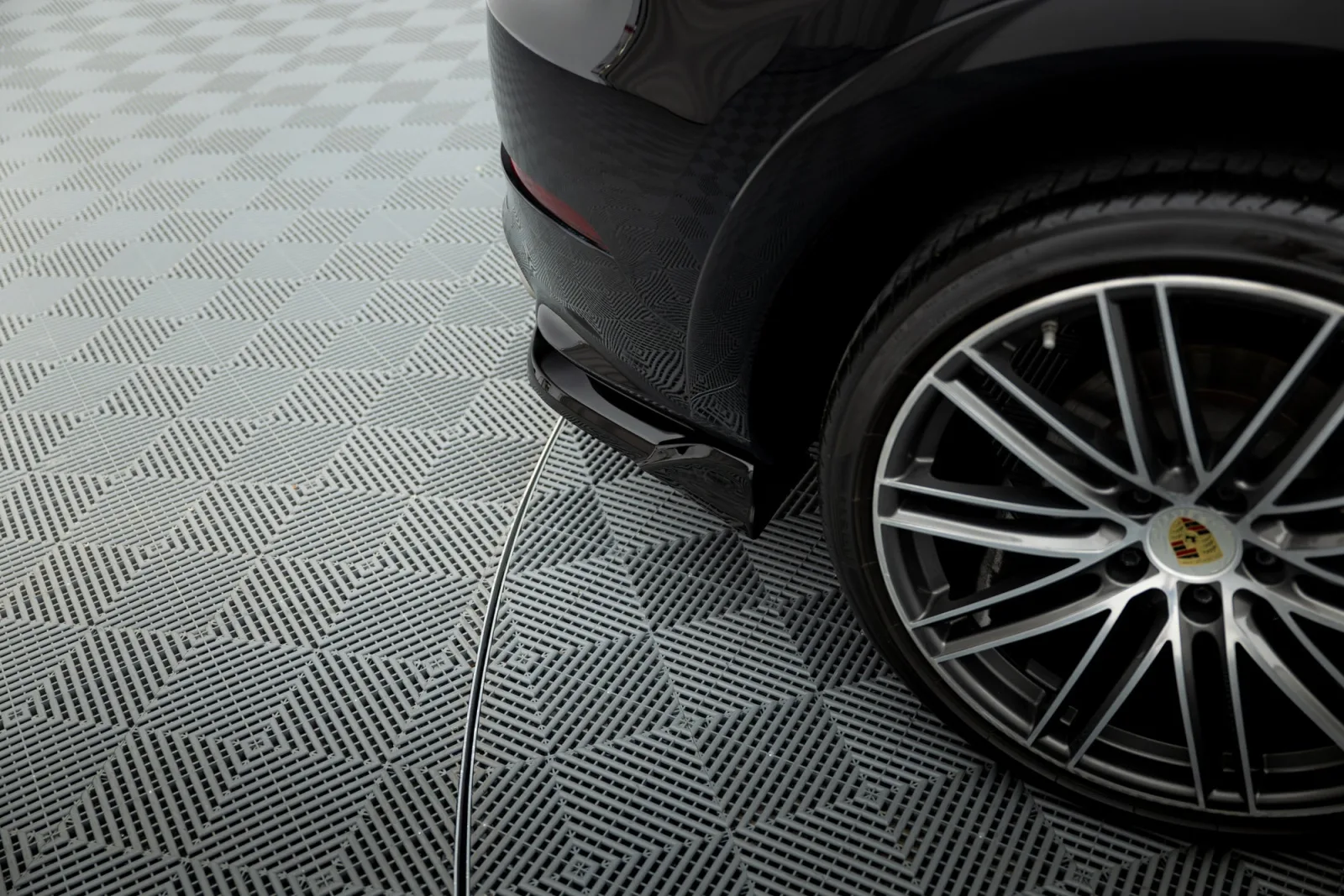 Rear Side Splitters compatible with Porsche Cayenne Sport Design Mk3