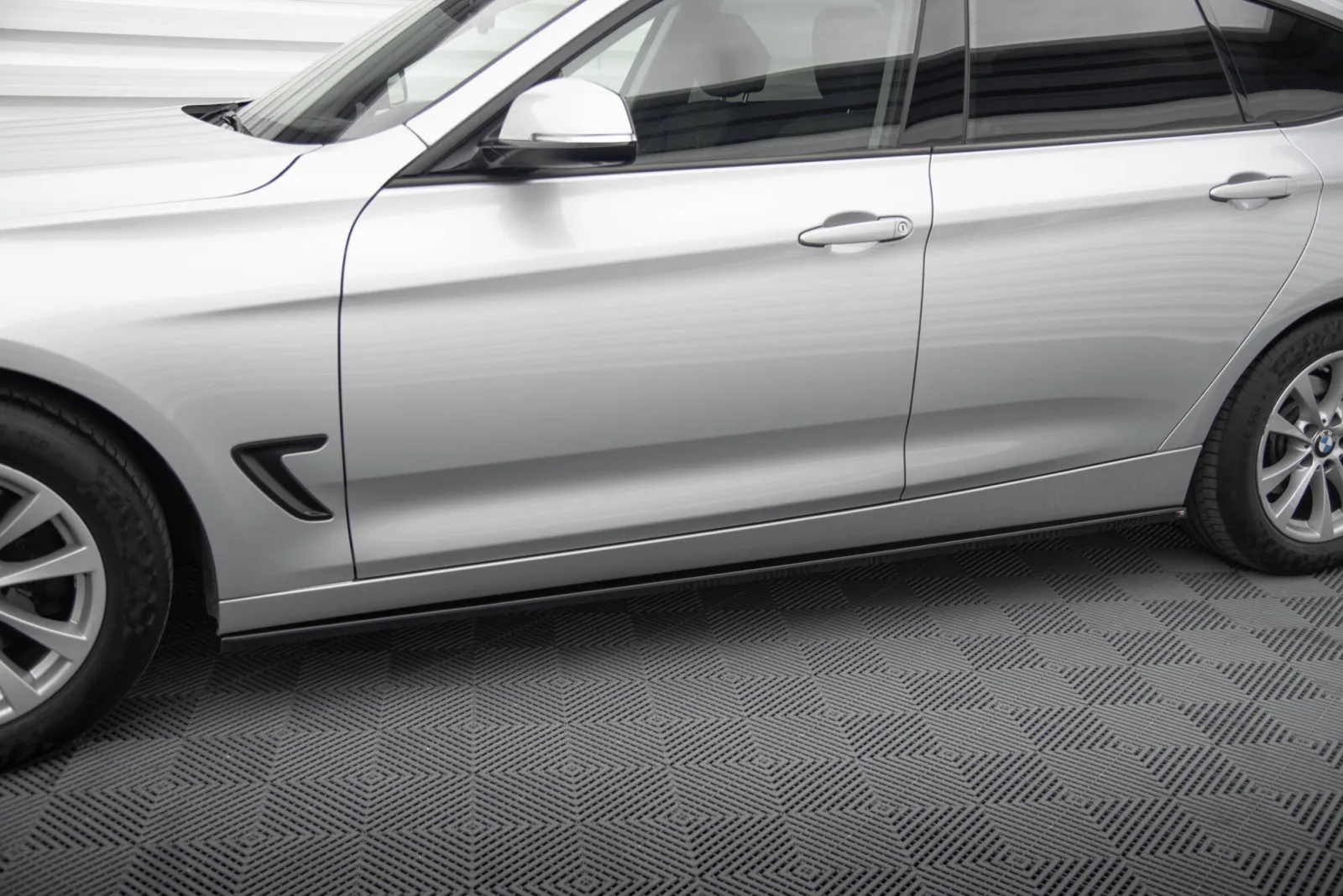 Side Skirts Diffusers compatible with BMW 3 GT F34