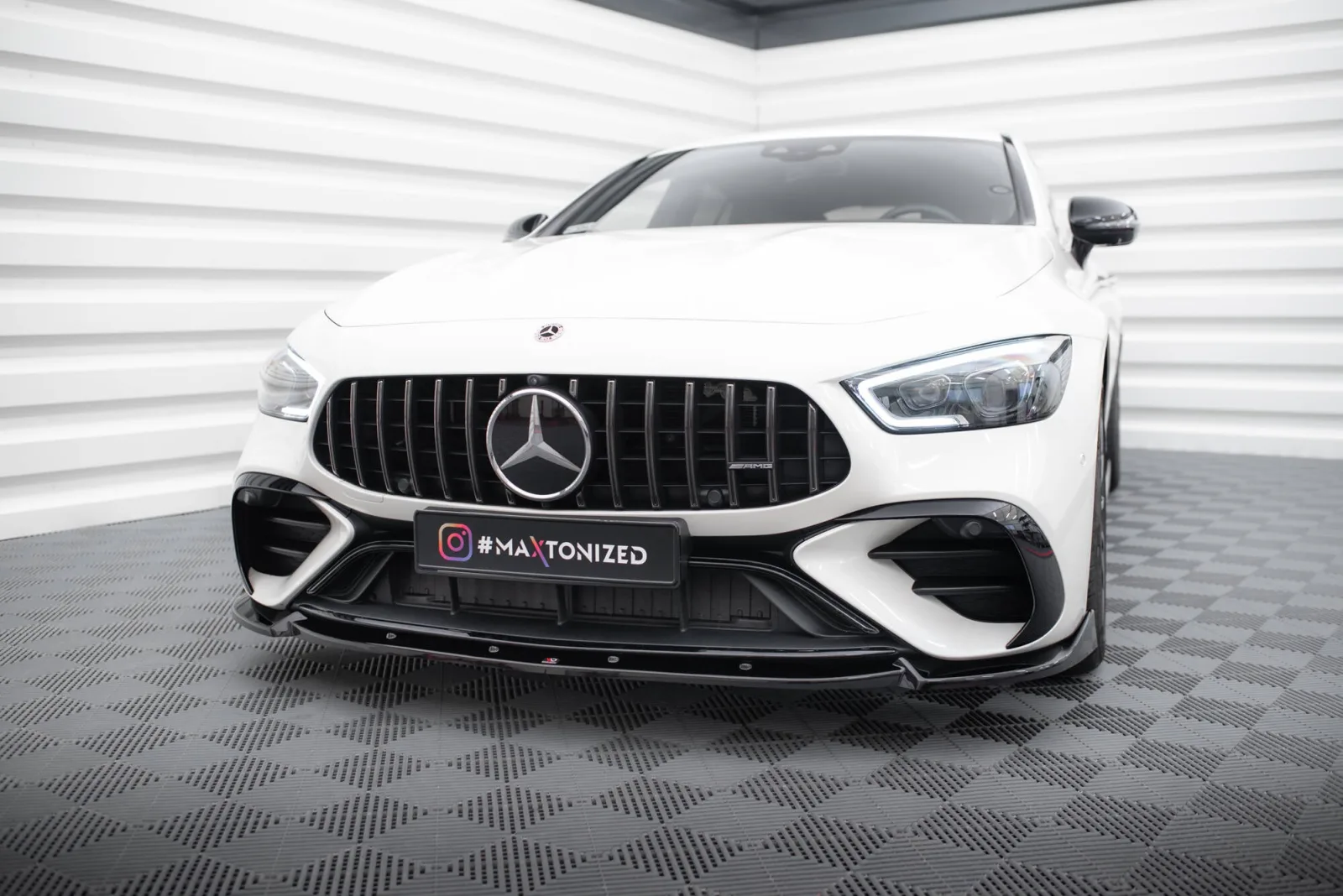 Front Splitter V.2 compatible with Mercedes-AMG GT 43 4 Door Coupe V8 Styling Package X290