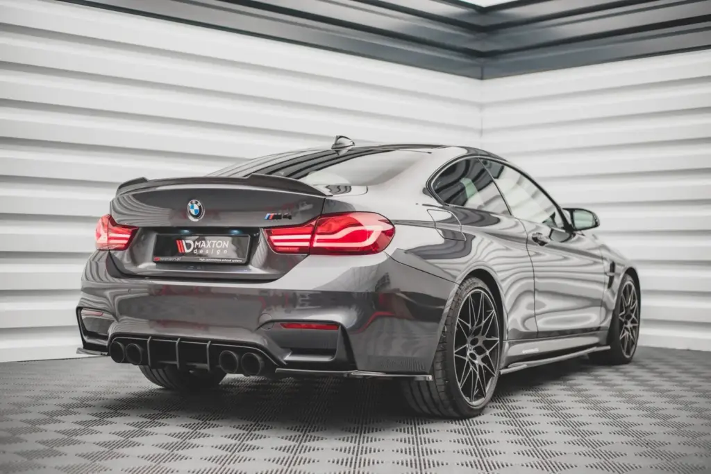 Rear Diffuser Street Pro compatible with BMW M4 F82