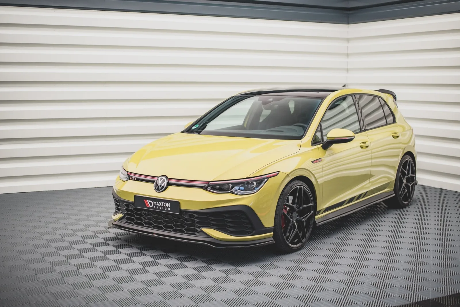 Front Splitter V.3 compatible with Volkswagen Golf GTI Clubsport Mk8
