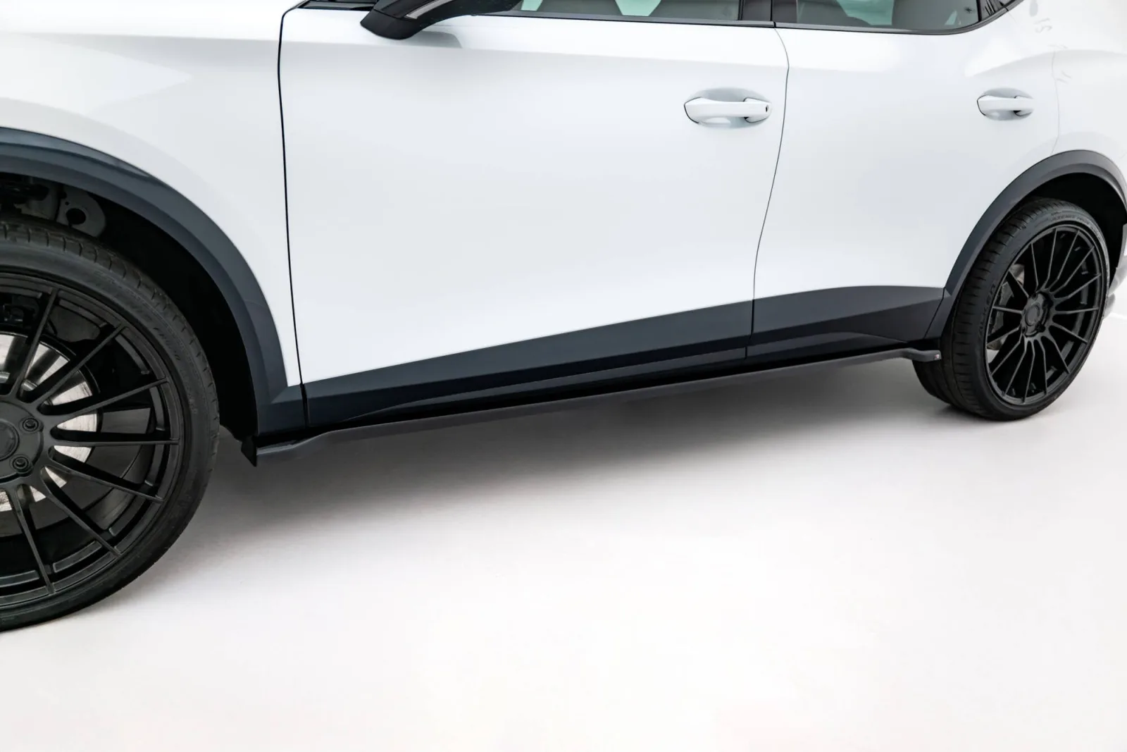 Side Skirts Diffusers V.2 compatible with Cupra Formentor Mk1 Facelift
