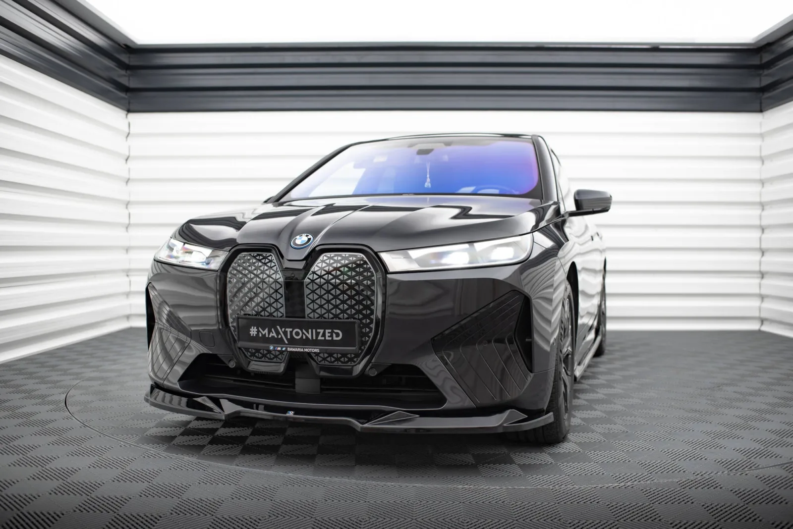 Front Splitter V.2 compatible with BMW iX M-Pack i20