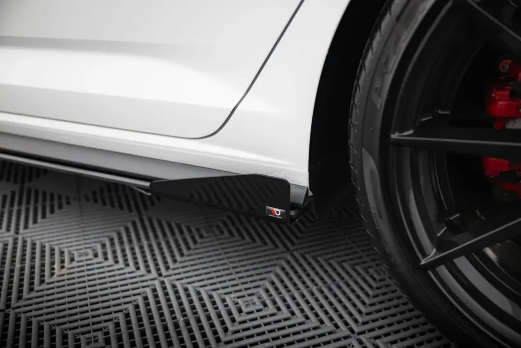 Side Flaps compatible with Volkswagen Jetta GLI Mk7