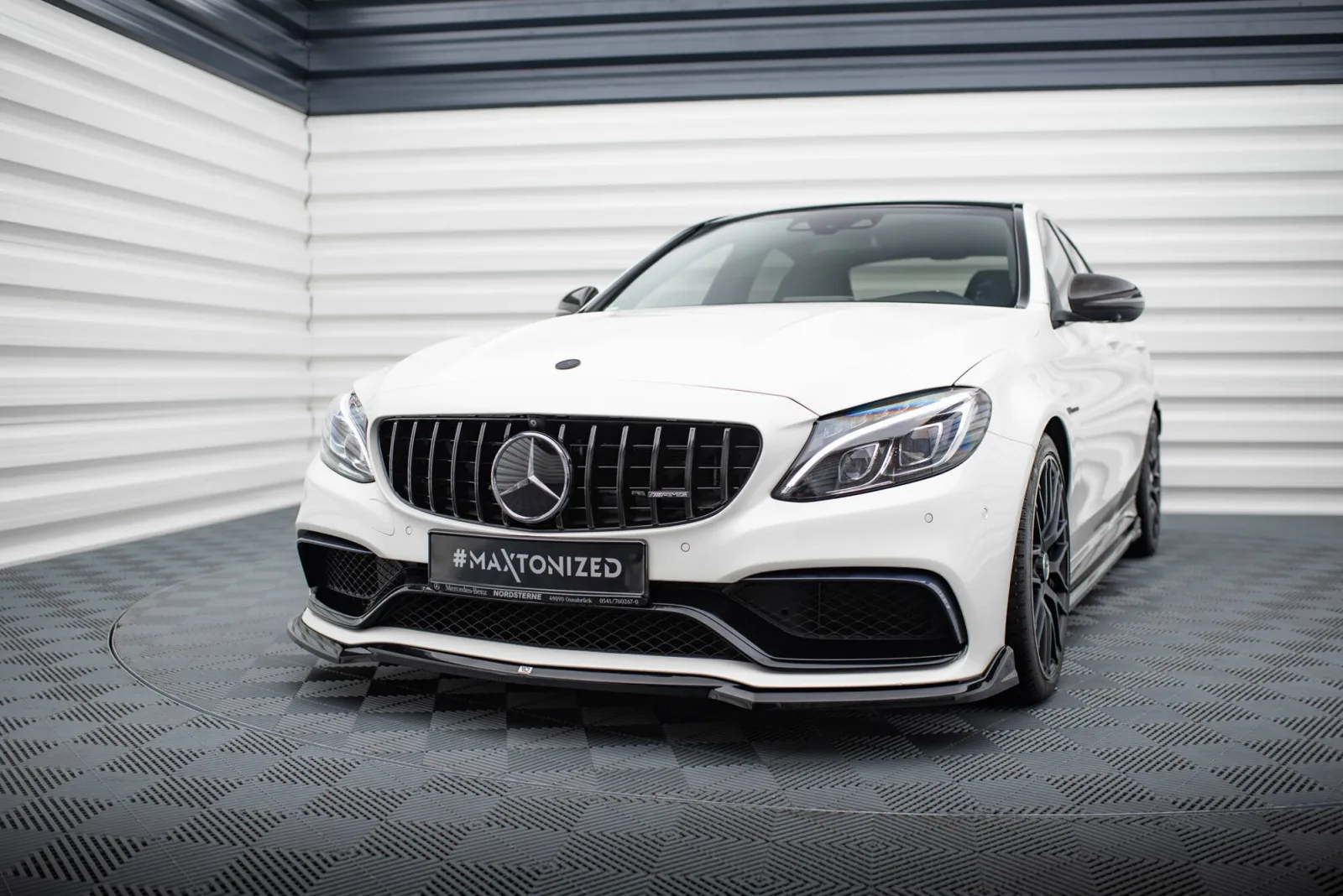 Front Splitter V.3 compatible with Mercedes-AMG C63 Sedan / Estate W205 / S205