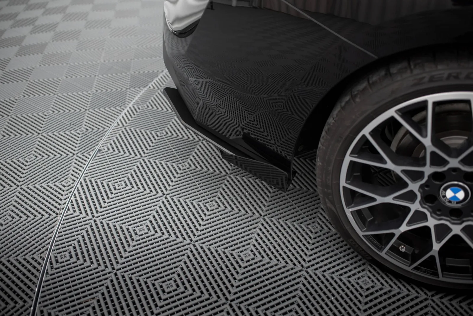 Rear Side Flaps compatible with BMW 2 Coupe G42