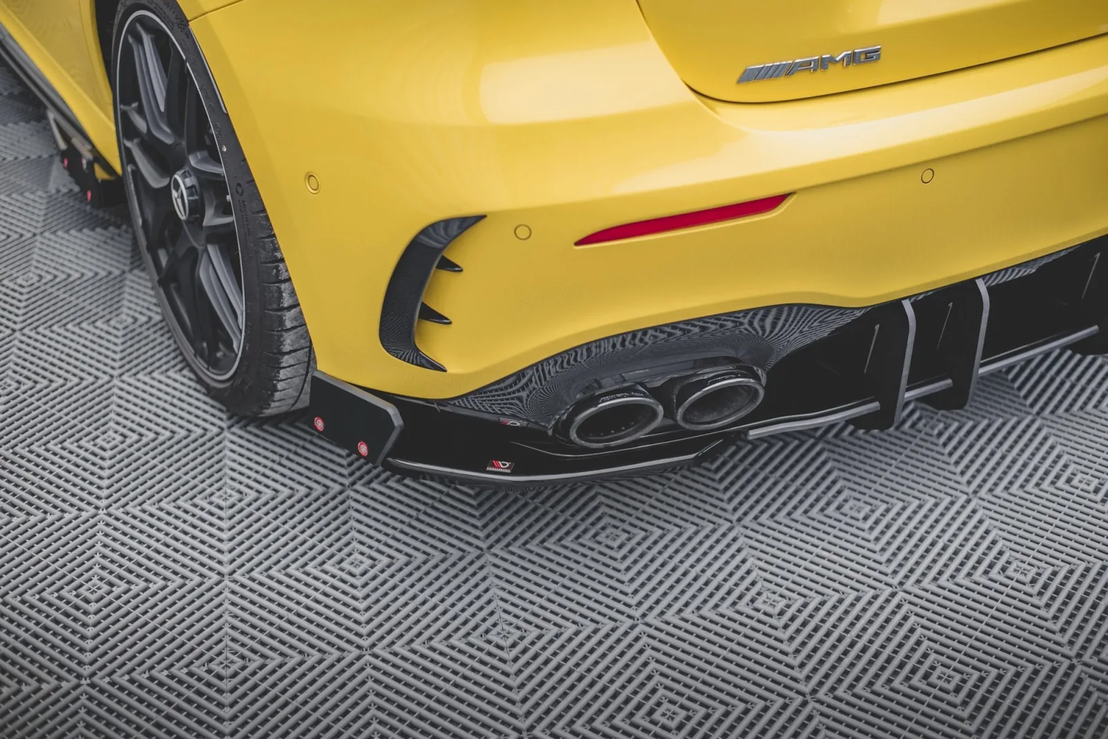 Rear Side Splitters V.2 + Flaps compatible with Mercedes-AMG A 45 S Aero Pack W177