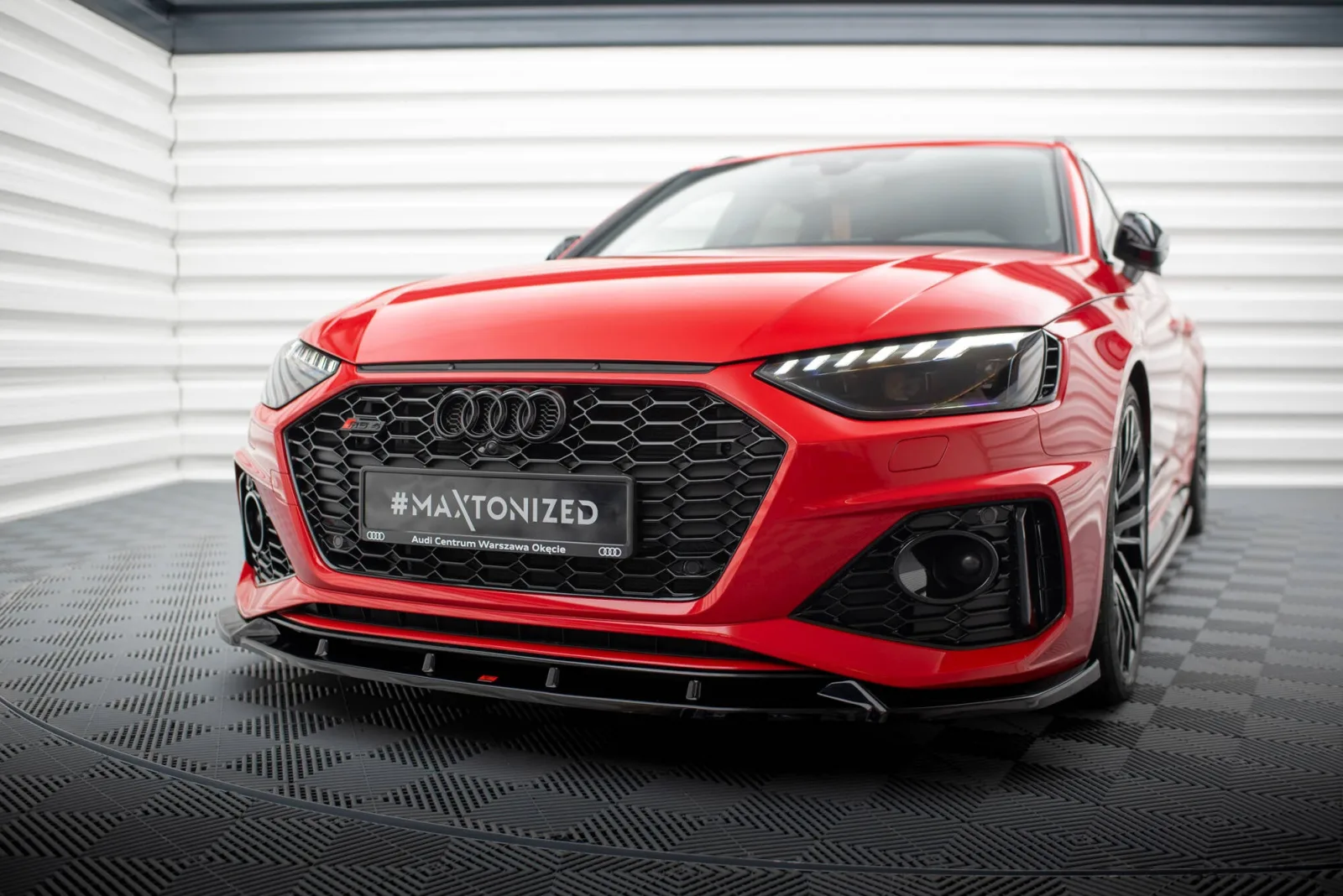 Front Splitter V.2 compatible with Audi RS4 B9 Facelift